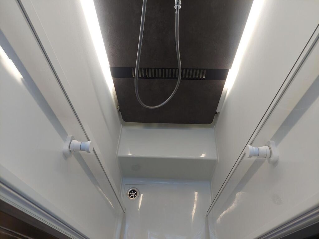 Adria Matrix Supreme 670 SL 2022 Harmaa