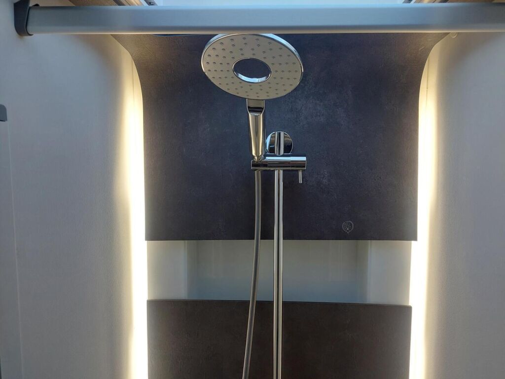 Adria Matrix Supreme 670 SL 2022 Harmaa