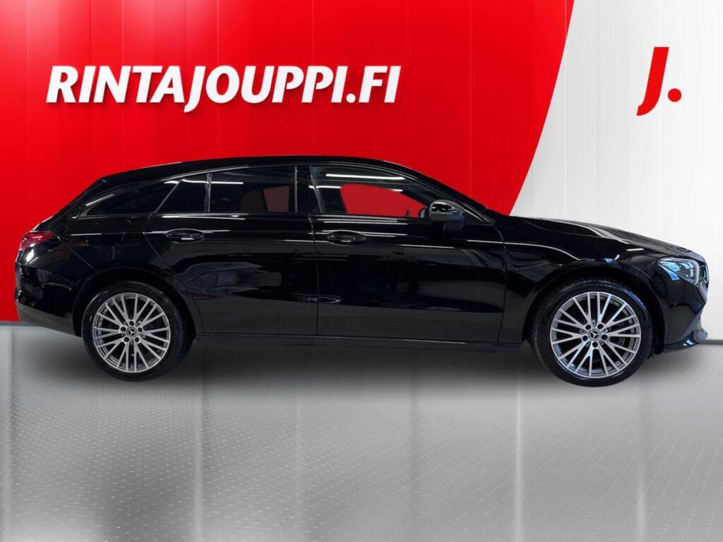 Mercedes-Benz CLA 2023 Musta