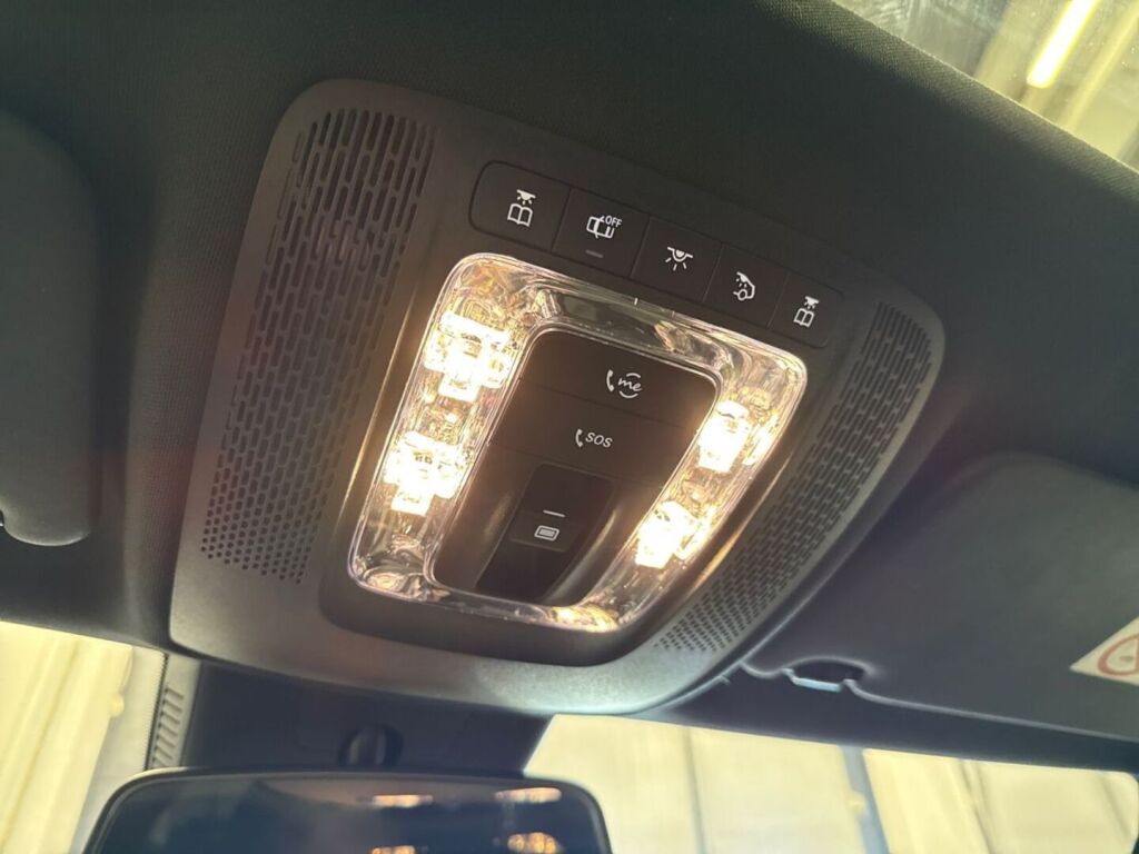 Mercedes-Benz CLA 2023 Musta
