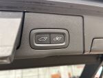 Volvo XC60 2023 Musta