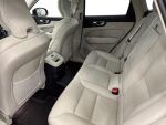 Volvo XC60 2023 Musta