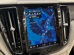 Volvo XC60 2023 Musta
