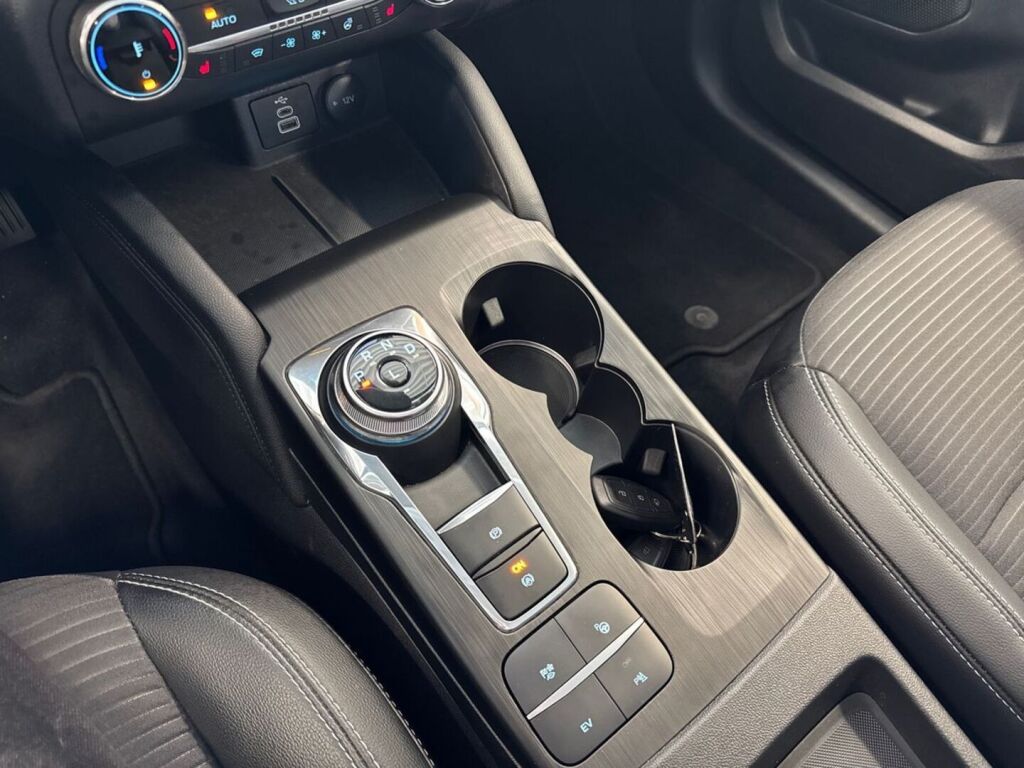 Ford Kuga 2023 Sininen