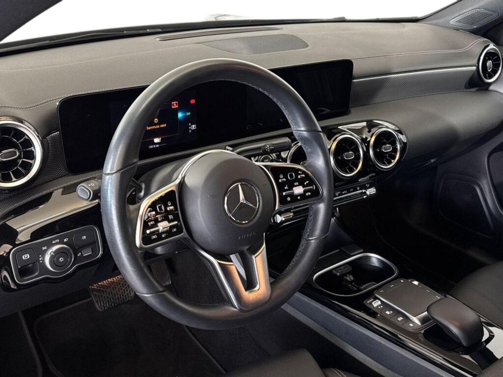Mercedes-Benz CLA 2023 Harmaa