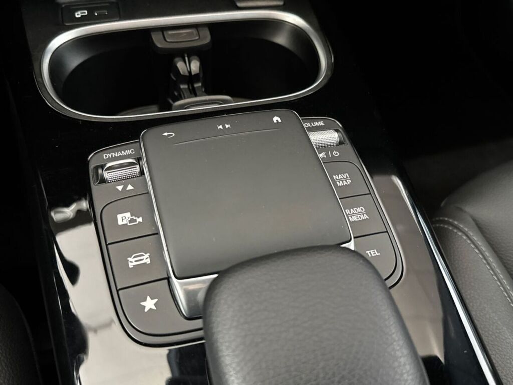 Mercedes-Benz CLA 2023 Harmaa