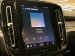 Volvo XC40 2023 Musta