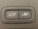 Volvo XC40 2023 Musta