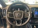 Volvo XC40 2023 Musta