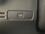 Volvo XC40 2023 Musta