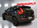 Volvo XC40 2023 Musta
