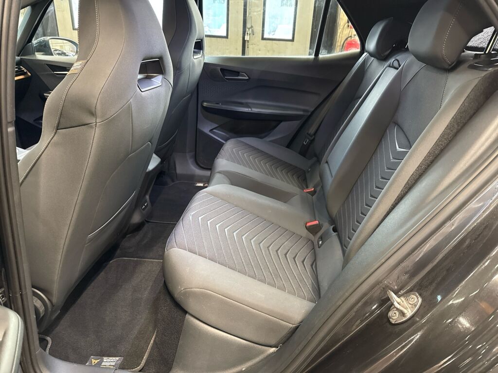 Cupra Born 2023 Harmaa