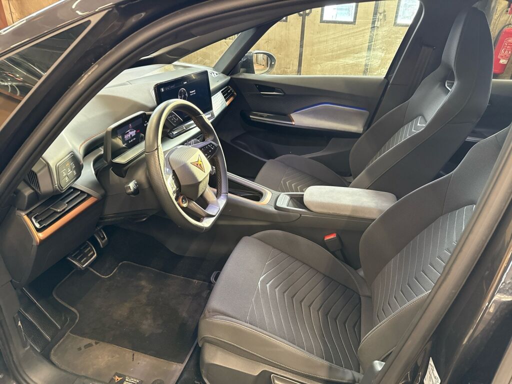 Cupra Born 2023 Harmaa