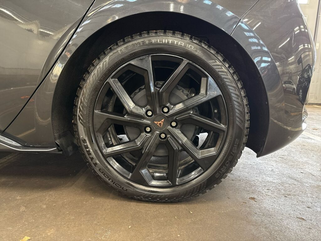 Cupra Born 2023 Harmaa