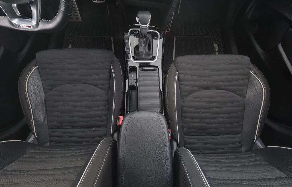 Kia ProCeed 2023 Punainen