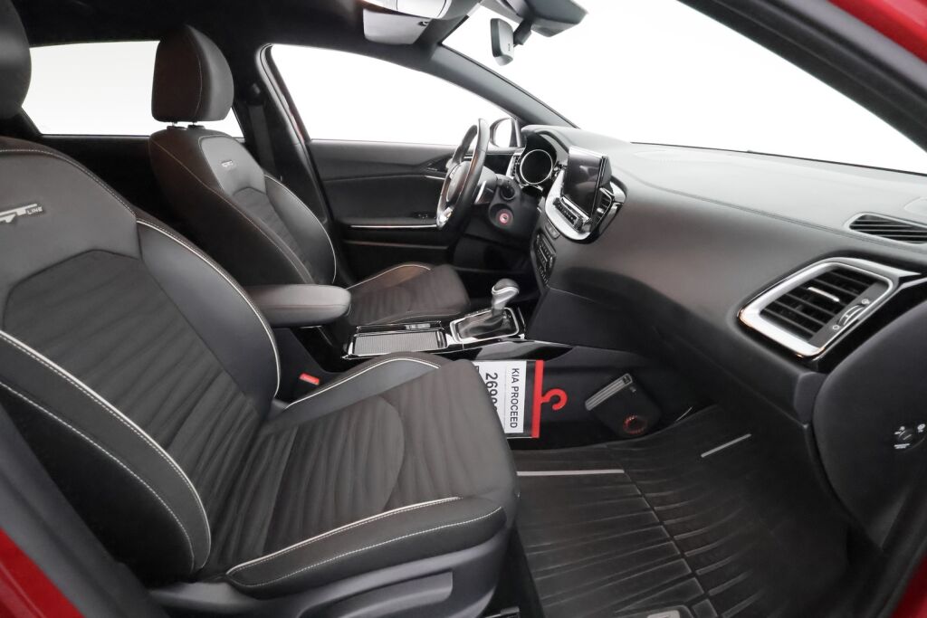 Kia ProCeed 2023 Punainen