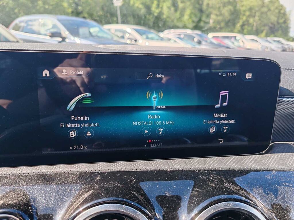 Mercedes-Benz CLA 2023 Musta