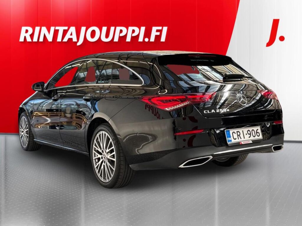 Mercedes-Benz CLA 2023 Musta