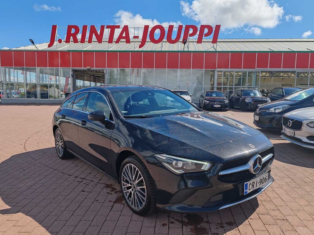 Mercedes-Benz CLA 2023 Musta