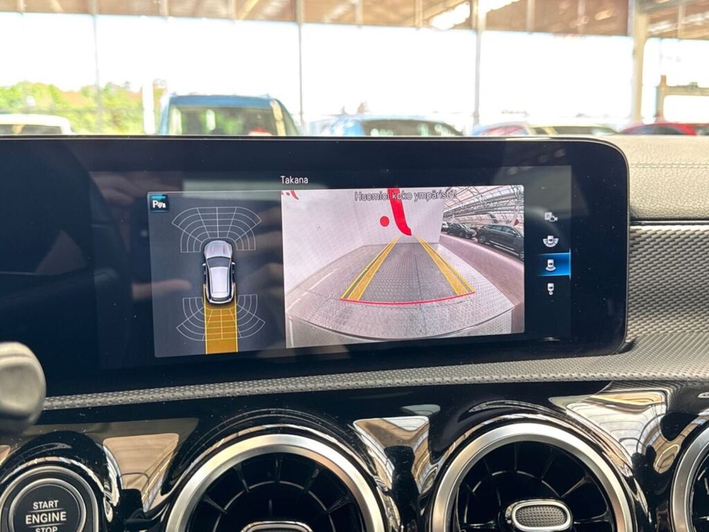 Mercedes-Benz CLA 2023 Musta
