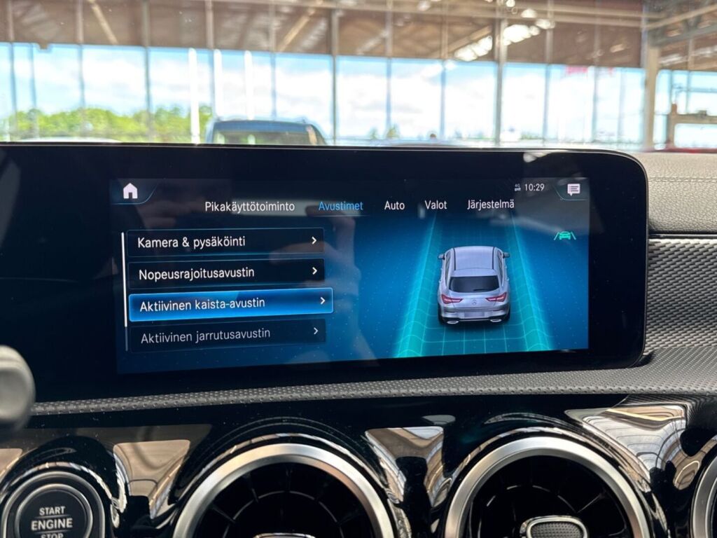 Mercedes-Benz CLA 2023 Musta