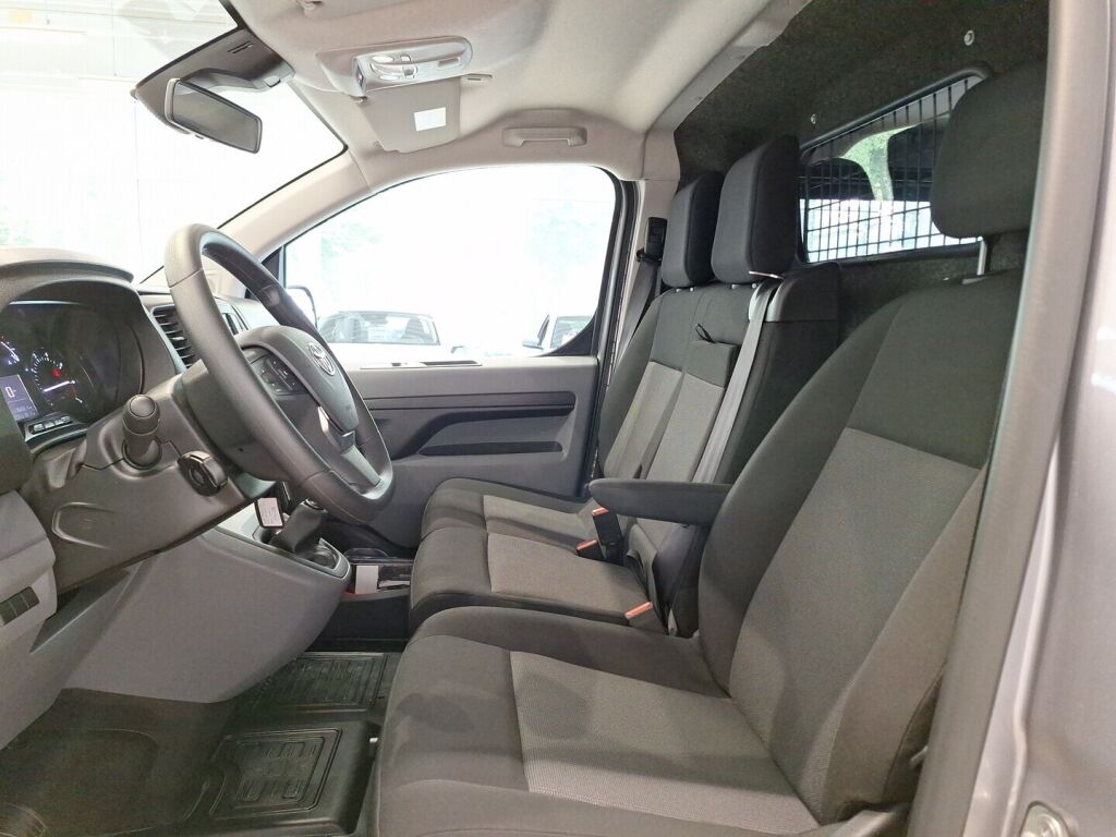 Toyota Proace 2023 Harmaa