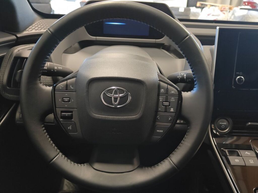 Toyota bZ4X 2023 Musta