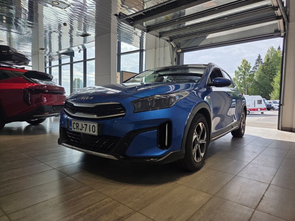 Kia XCeed 2024 Sininen