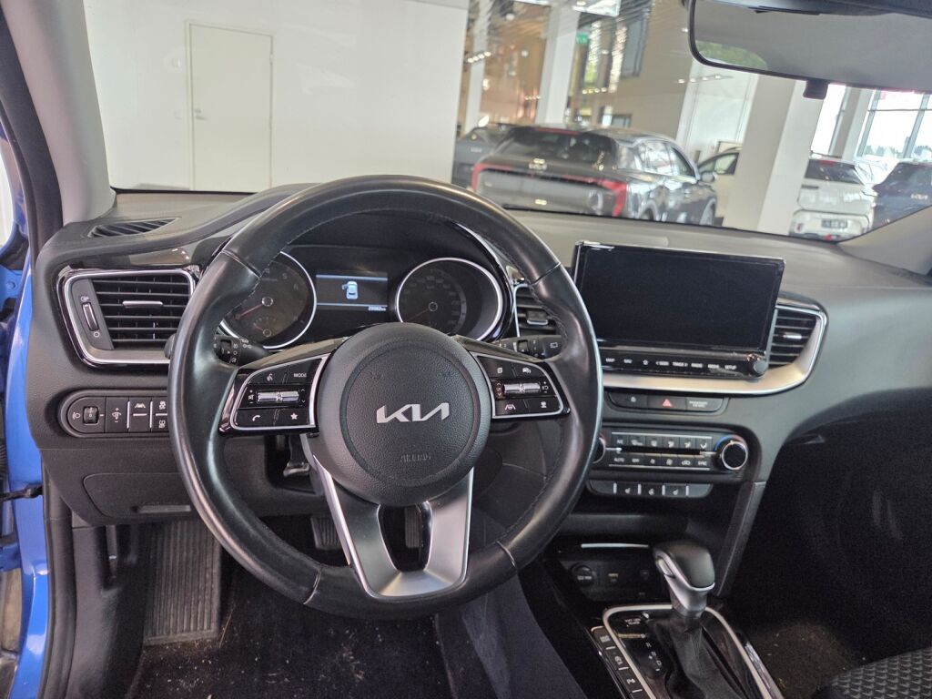 Kia XCeed 2024 Sininen