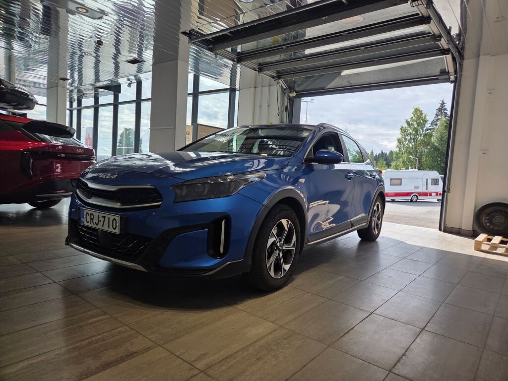 Kia XCeed 2024 Sininen