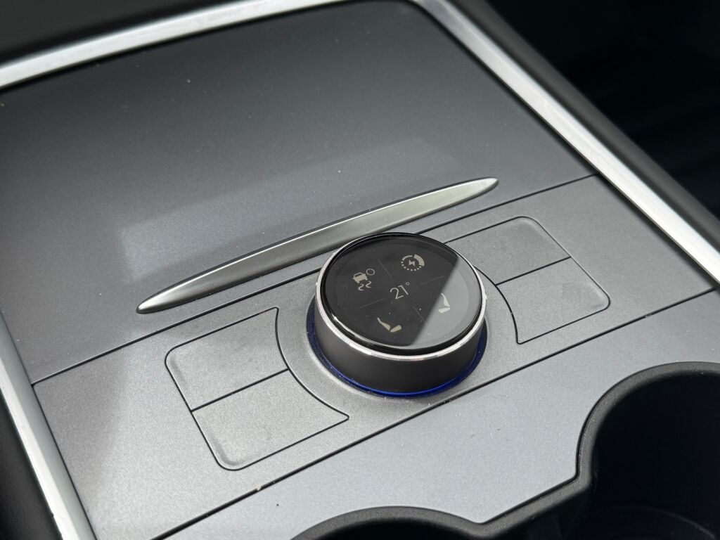 Tesla Model Y 2023 Musta