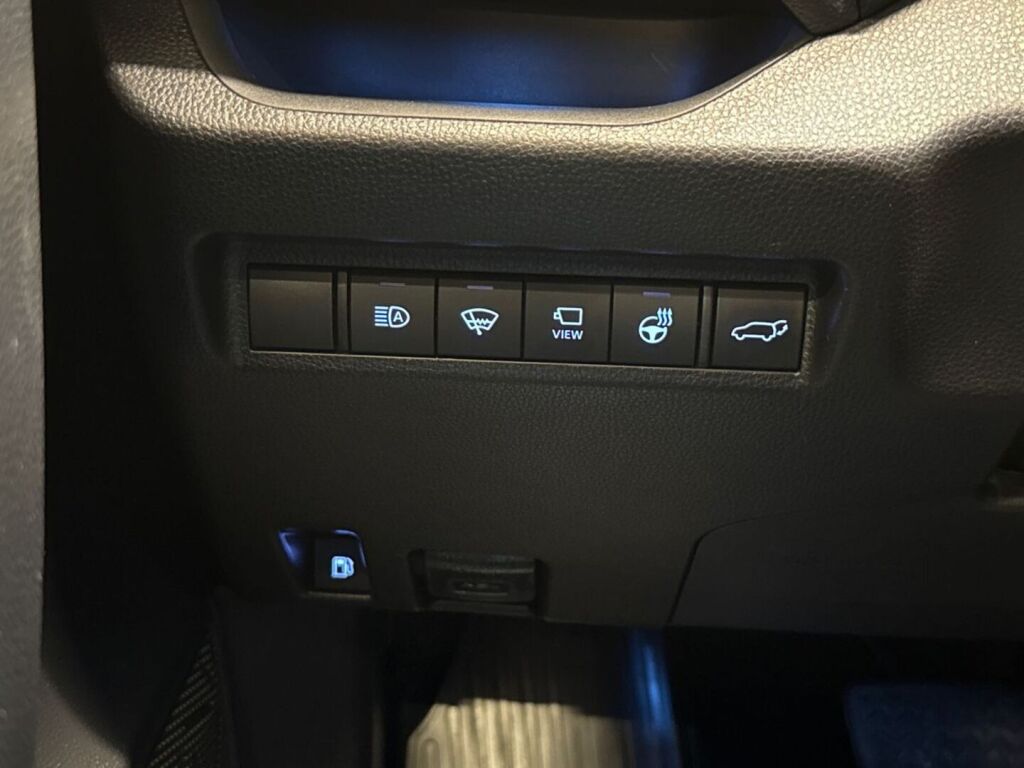 Toyota RAV4 2021 Musta