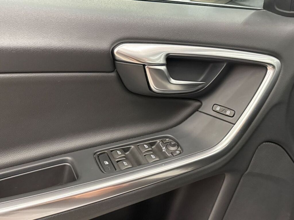 Volvo V60 2018 Hopea