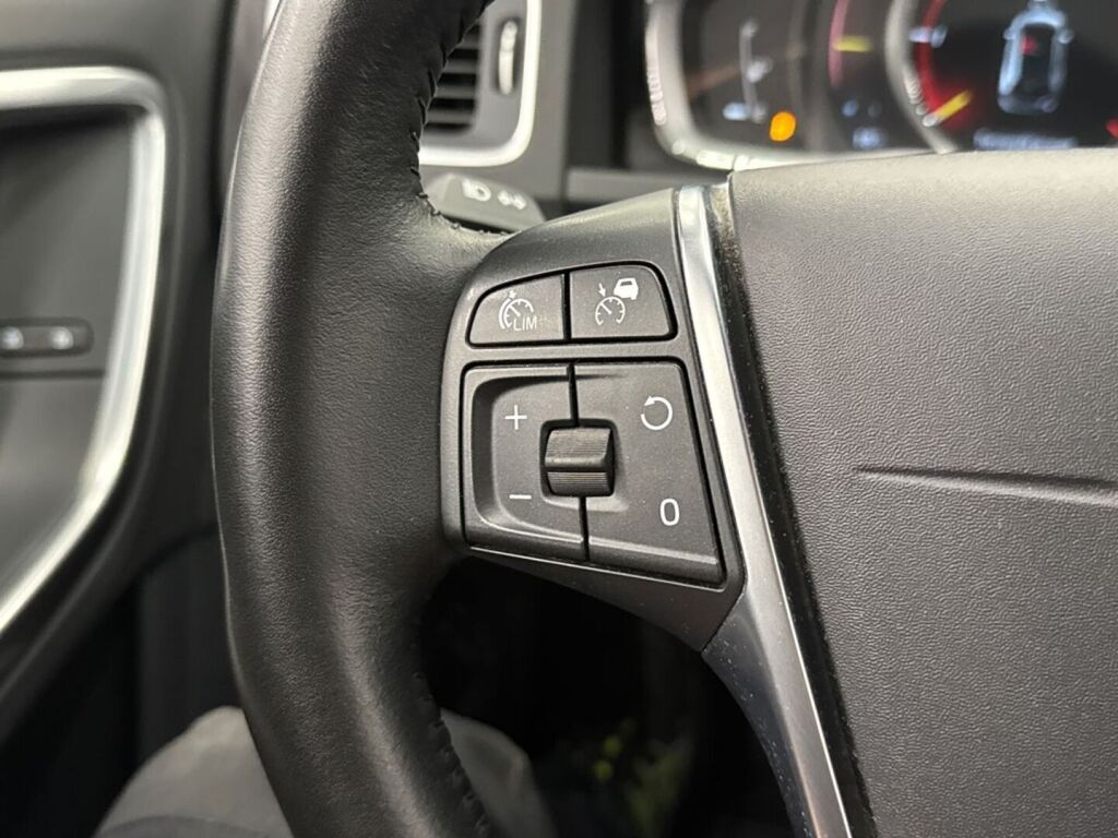 Volvo V60 2018 Hopea