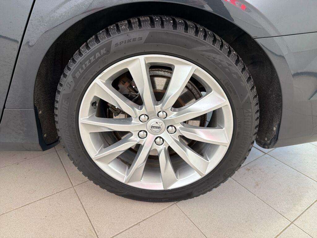 Volvo V90 2020 Harmaa