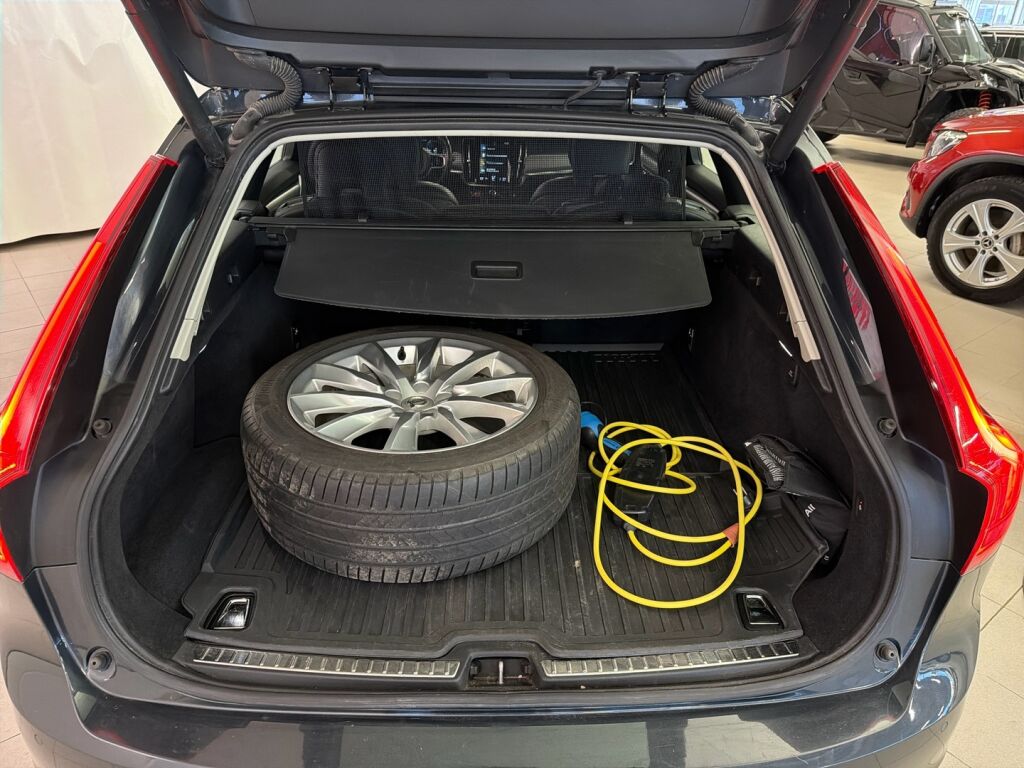 Volvo V90 2020 Harmaa
