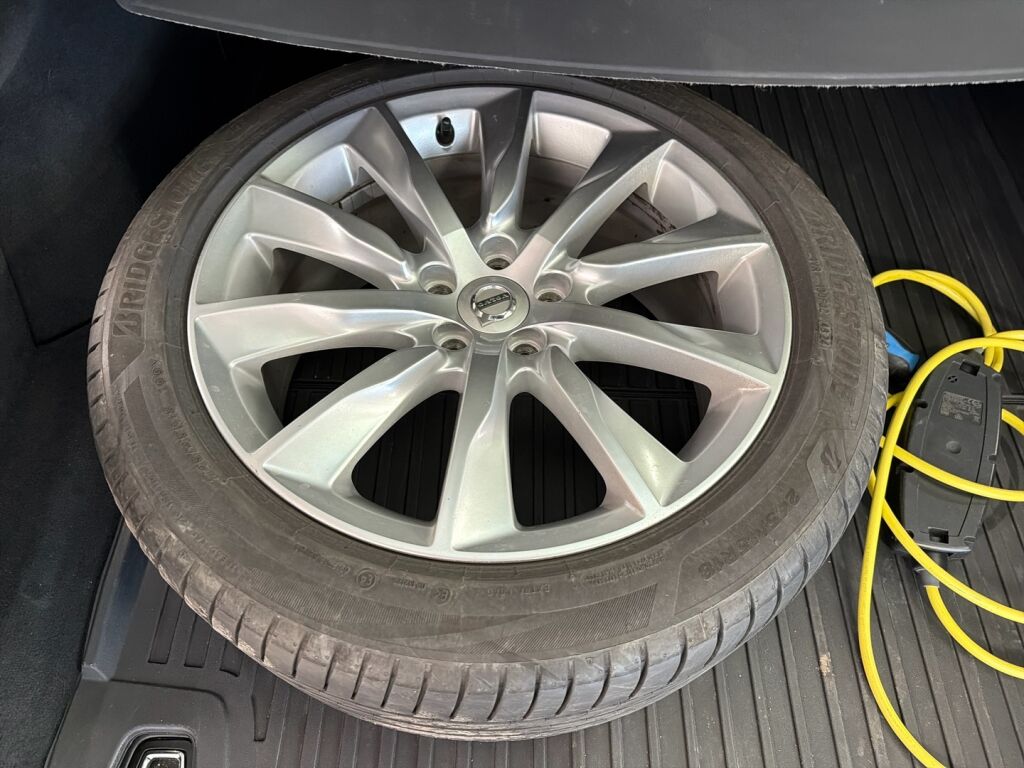 Volvo V90 2020 Harmaa