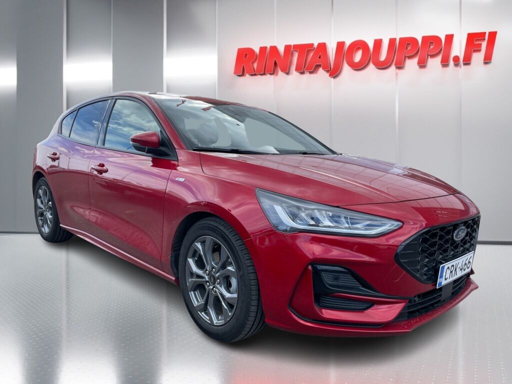Ford Focus 2023 Punainen