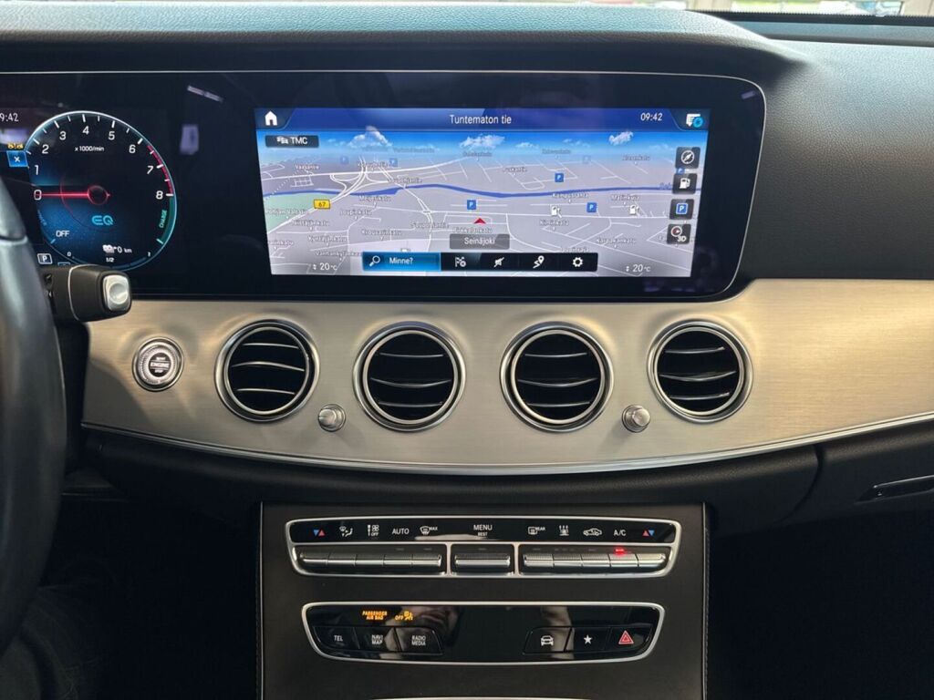 Mercedes-Benz E 2023 Musta
