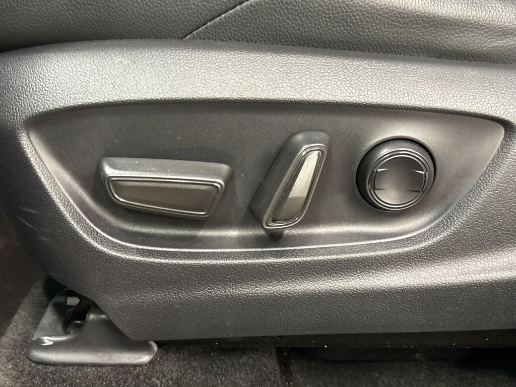 Toyota bZ4X 2023 Musta