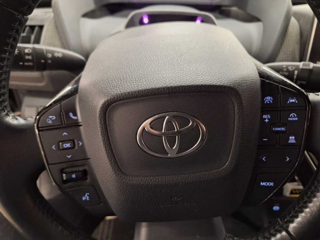 Toyota bZ4X 2023 Musta