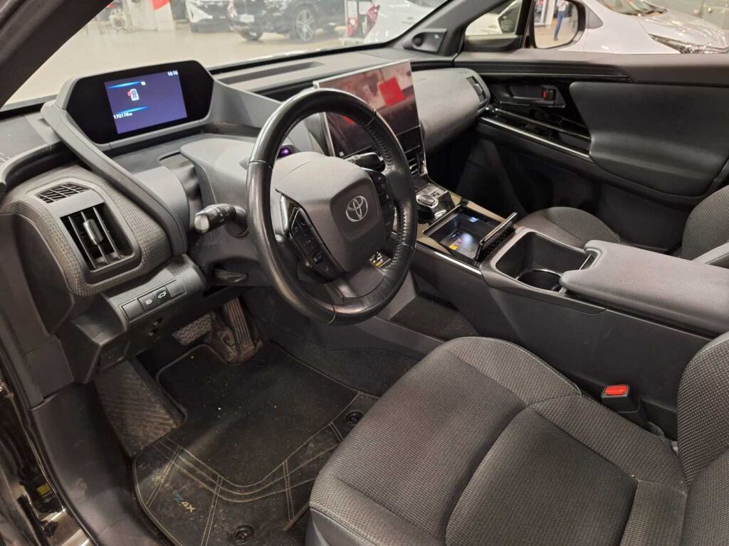 Toyota bZ4X 2023 Musta