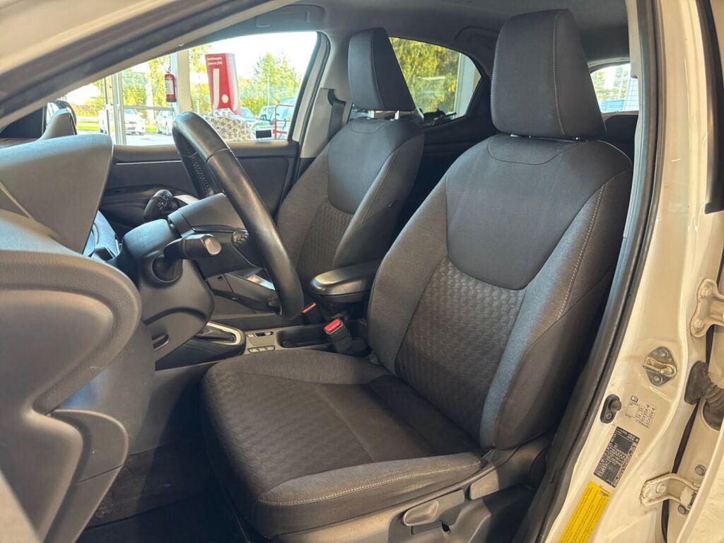 Toyota Yaris 2023 Valkoinen