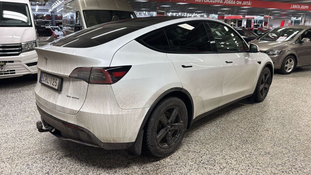 Tesla Model Y 2023 Valkoinen