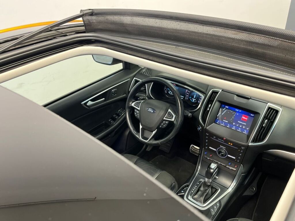 Ford Edge 2016 Oranssi