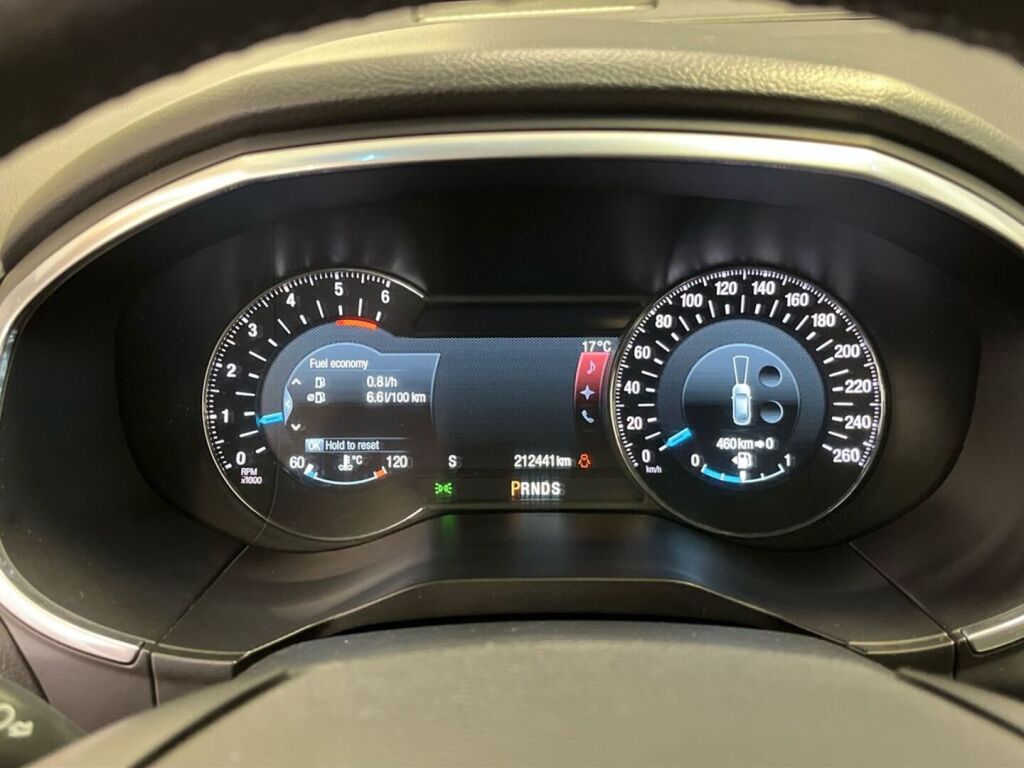 Ford Edge 2016 Oranssi