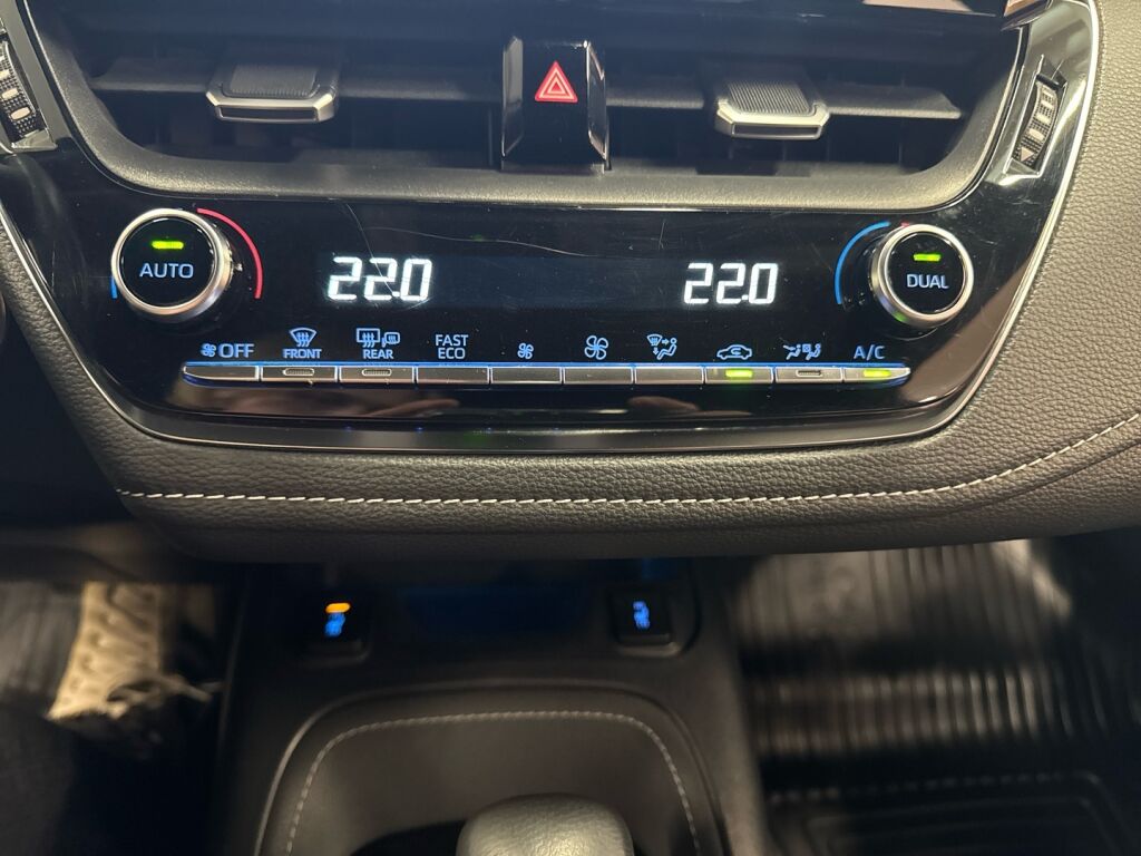 Toyota Corolla 2023 Ruskea (beige)