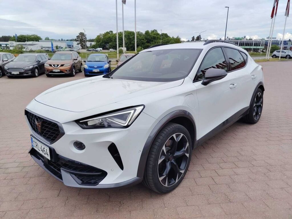 Cupra Formentor 2023 Metalli valkoinen(Nacada White)
