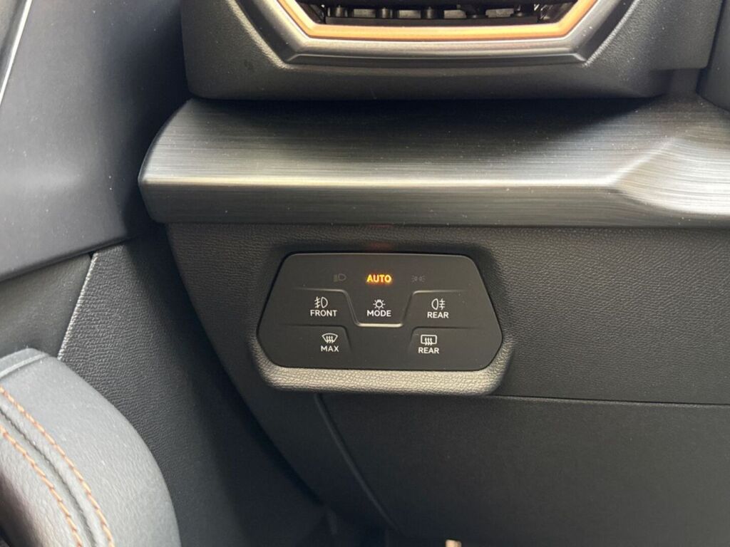 Cupra Formentor 2023 Metalli valkoinen(Nacada White)
