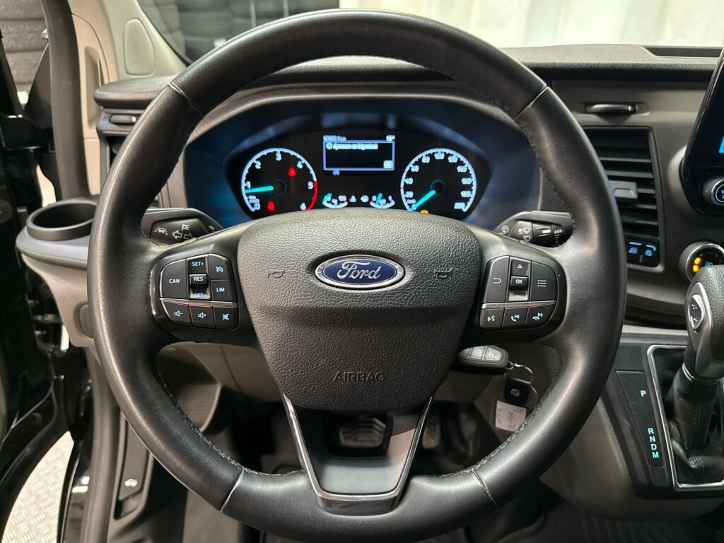 Ford Transit Custom 2023 Musta